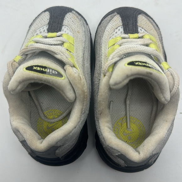 Nike infant AirMax sneakers from 2009 - Picture 6 of 10